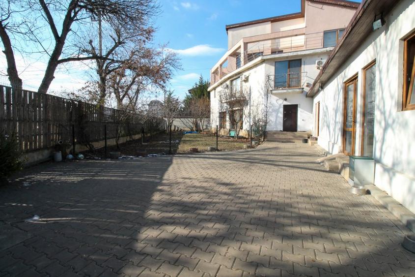 Pipera: Vila individuala cu 10 camere si teren de 600mp!