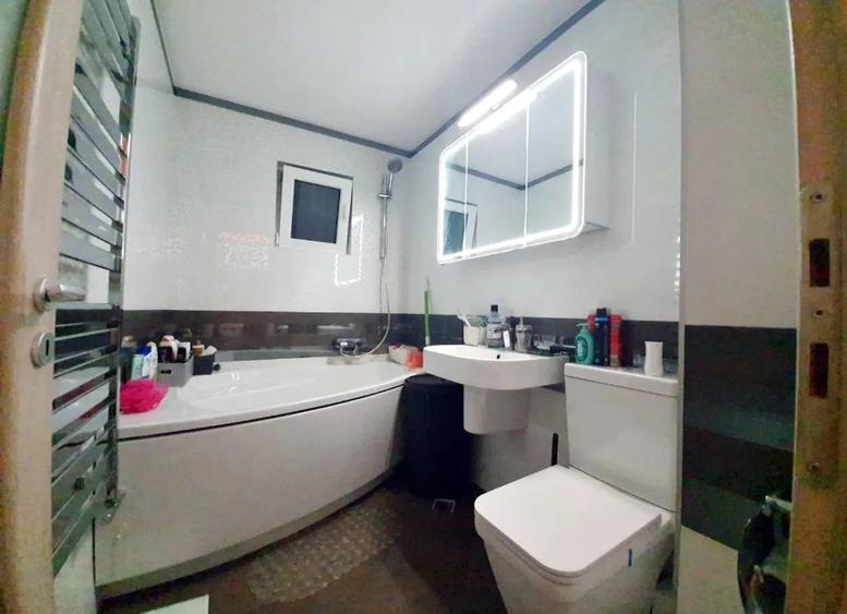 Apartament 4 camere pe Fabricii de Zahăr