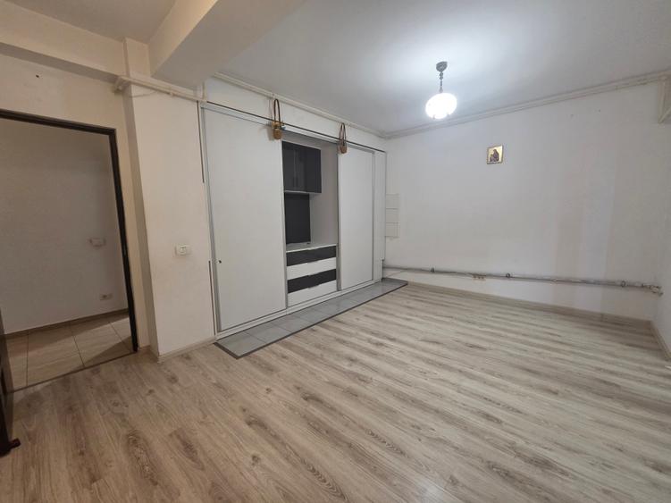 Studio Bragadiru Smardan-Etaj 1-Parcare inclusa