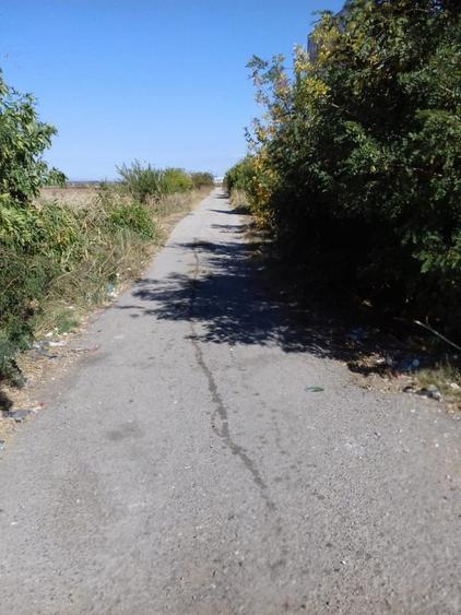 VANZARE TEREN URZICENI LA SOSEAUA DN2 POZITIE EXCELENTA