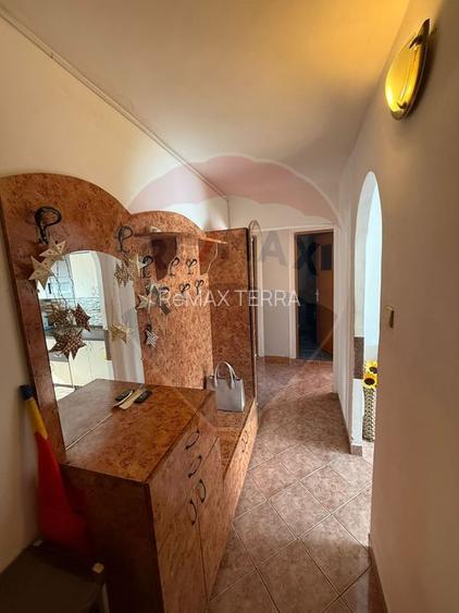 DE INCHIRIAT Apartament 2 camere cu garaj zona Europa - 8