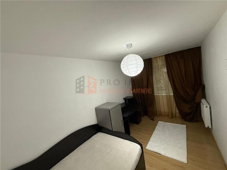 Apartament 3 camere cf 1 decomandat zona Spiru Haret