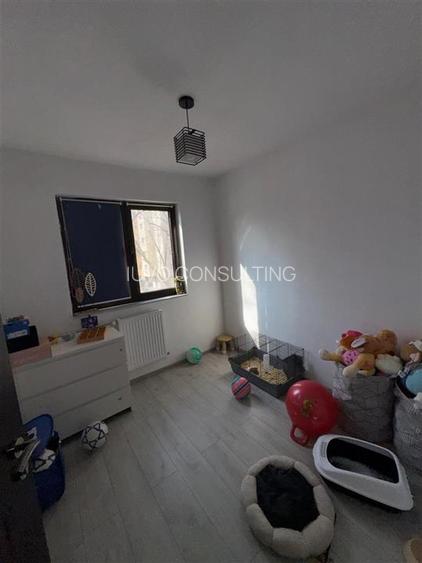 Apartament 4 camere Semidecomandat Berceni - 2