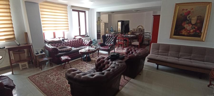 Vila interbelica cu terasa-restaurant in functiune zona Blv Marasesti Bucuresti