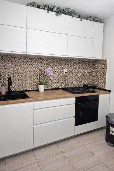 Apartament 3 camere decomandat – Nicolina 2 - 76,29 mp - renovat