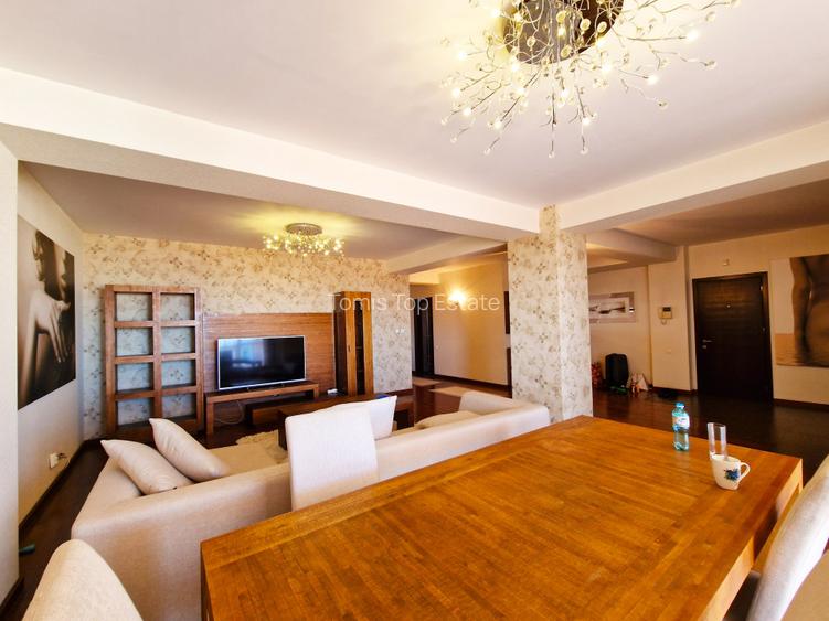De închiriat Apartament de 3 Camere, Vedere la Mare, în Centru, 180mp utili. - 4
