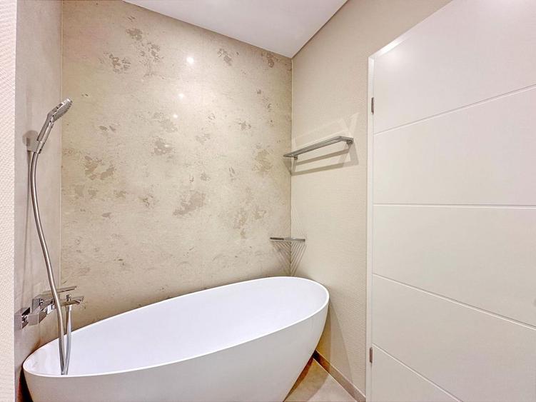 Apartament spatios inchiriere – Centru Brașov, vedere directă spre Tâmpa