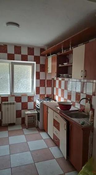 Mosilor Eminescu,bl,1986,reabilitat,et.1/8,balcon inchis,boiler,spatios,LIBER!