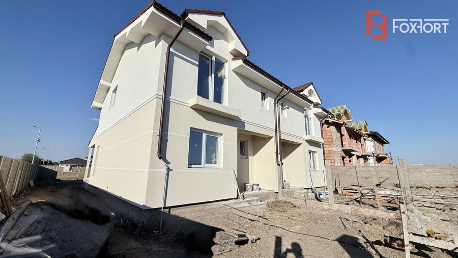 Duplex cu 4 camere despartit prin baie, Mosnita Veche