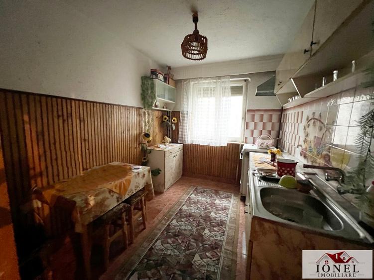 Apartament trei camere de vanzare in Alba Iulia, Cetate