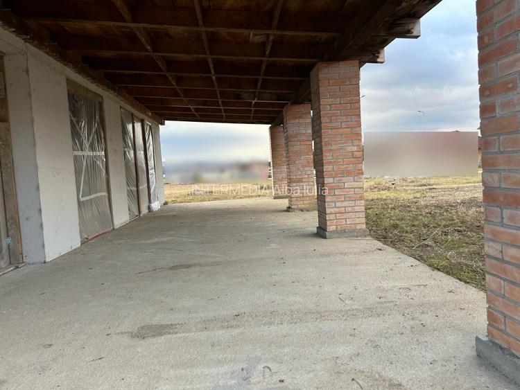 Casă individuală pe un singur nivel cu 743 mp. toate utilitatile Ciugud - 6