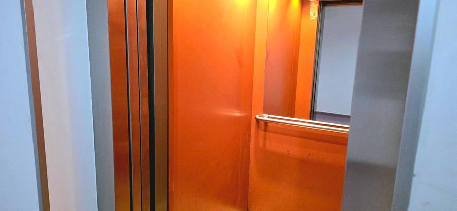 Apartament 2 camere de închiriat – Vitan Rin Grand Hotel 38 mp