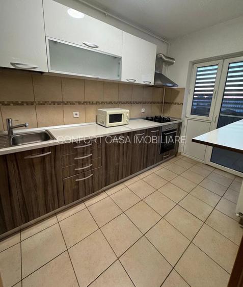 2 camere Titan 60 mp 2009 cu loc parcare - 6