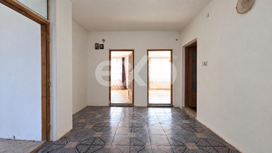 Casă spațioasă cu grădină pe str. Merilor, 194 mp utili – 439 mp teren | Ghimbav