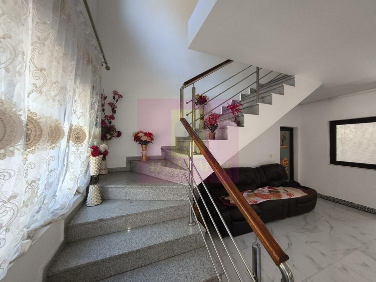 Vilă Nițu Vasile | 4 camere | 270 mp teren