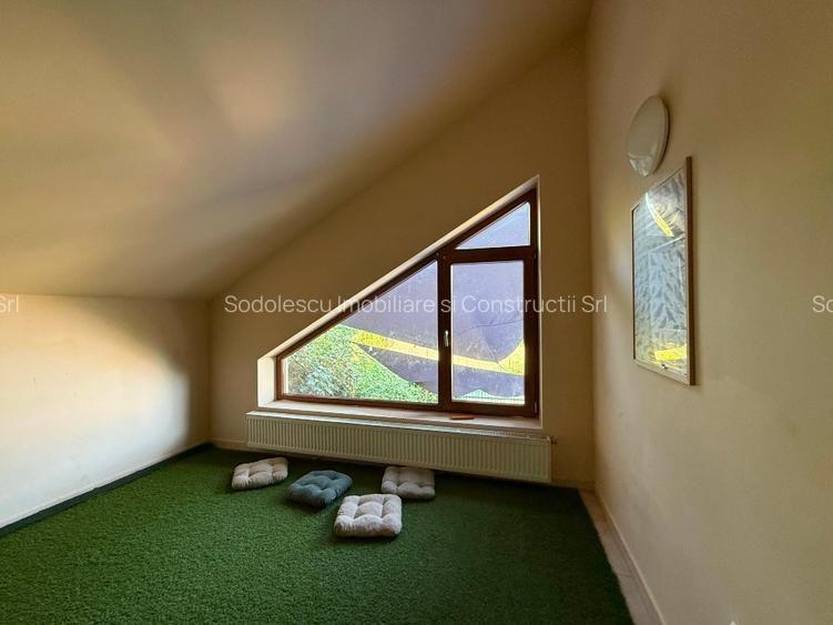Casa spatioasa,perfecta pentru locuit sau investitie - 13