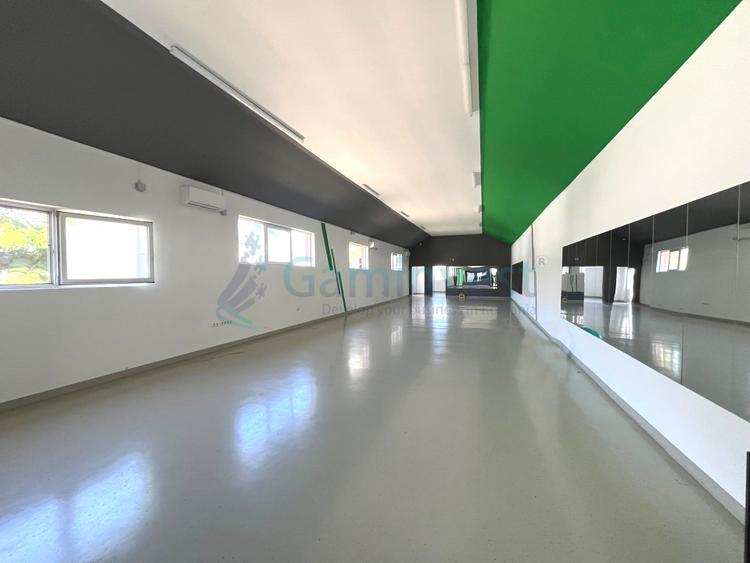 Spatiu comercial de inchiriat in Nojorid, zona centrala cu vizibilitate, Bihor