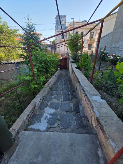 Casa ultracentral , pozitie buna