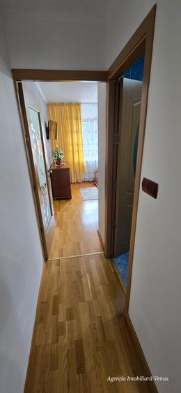 Apartament 2 camere etaj 2 zona Scolii 11