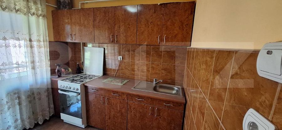 Apartament 2 camere , cu 2 balcoane și pivnița , zona Micro 17