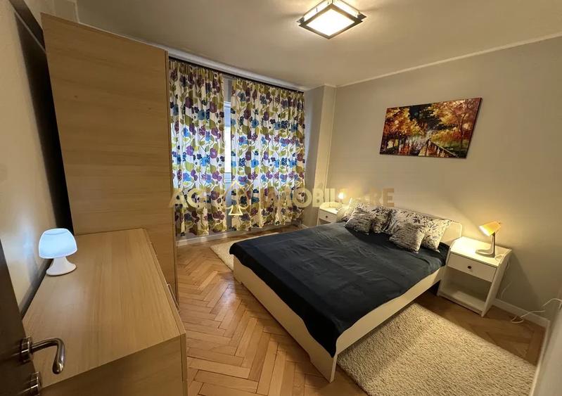 3 Camere de inchiriat | Unirii | 2 Băi | Boiler Electric | Metrou | 90MP