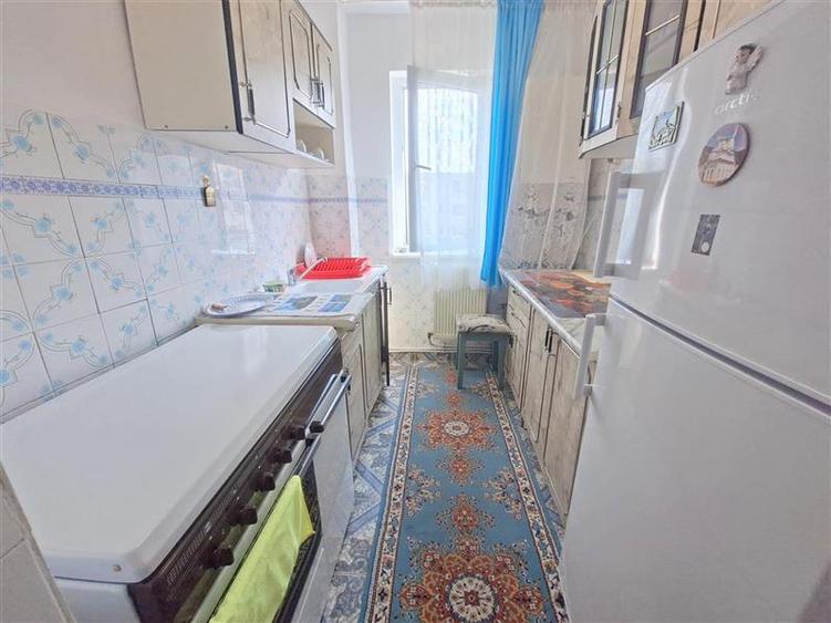 Apartament 3 camere, mobilat si utilat, zona Mioritei