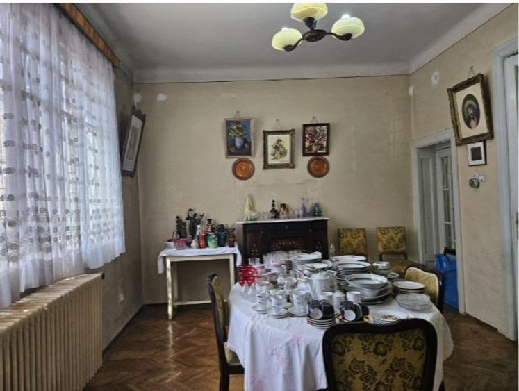 Vanzare 3 camere Stirbei Voda - Casa Radio