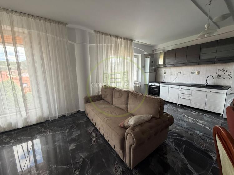Apartament 4 camere de închiriat – Strada De Mijloc, Centrul Istoric - 3