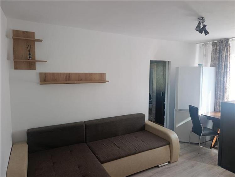 2 CAMERE, MOBILAT SI UTILAT LANGA PIATA DOINA, SAGULUI!