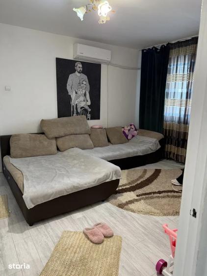 Apartament 2 camere semidecomandat, 42 mp, zona Craiovita Noua