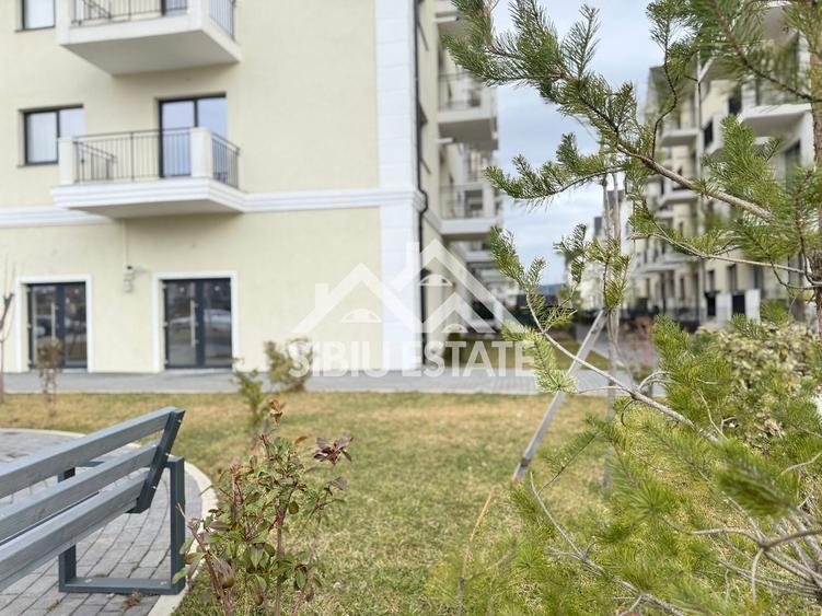 Spatiu comercial nou 66 mp cu teren propriu 41 mp si 2 locuri parcare