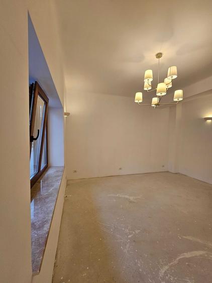 Apartament 4 camere - Peninsula - 1.300 euro/luna (cod E11+E12)