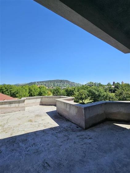 PROPRIETATE EXCEPTIONALA ,TEREN 33.161 MP + RESIDENTA P+1+M - 29