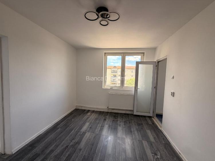 Vanzare apartament central luminos, ideal ptr persoane singure sau cuplu - 16