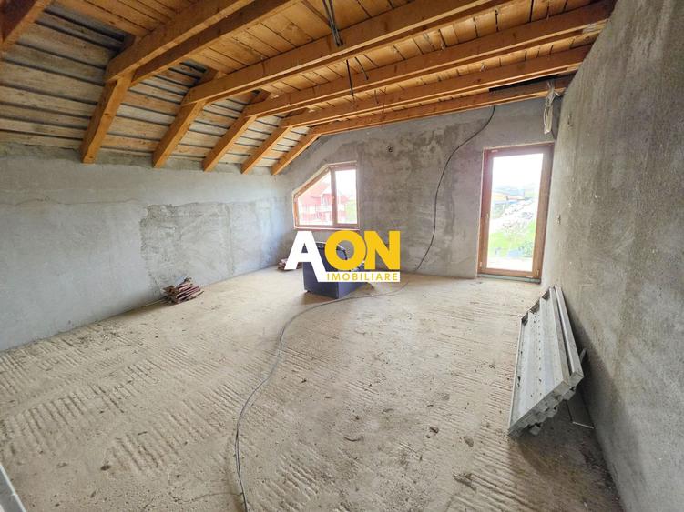 Casa semifinisata, 5 camere, 571 mp teren, Micesti