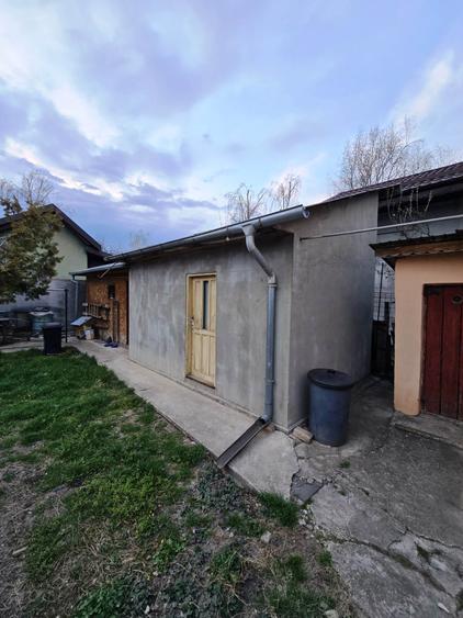 Casa-3 camere în cartierul N.Titulescu, teren 240mp, liberă, toate utilitățile