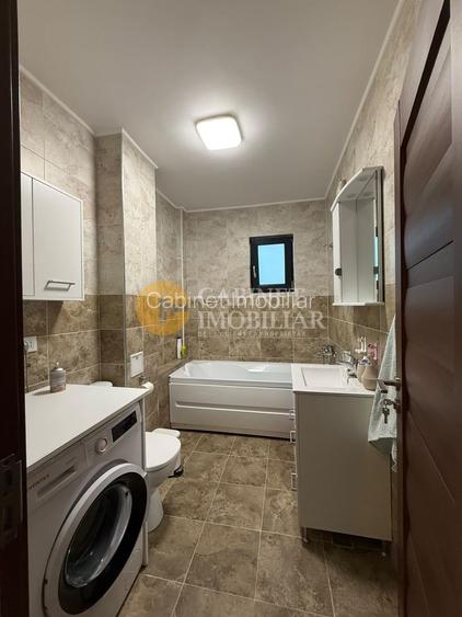 2 CAMERE DECOMANDAT--ETAJ 1--LOC DE PARCARE --ROND PACURARI - 8