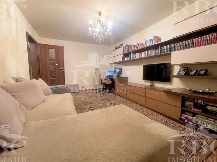 Apartament 3 camere decomandat la etaj intermediar in Zorilor