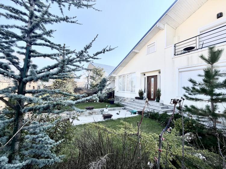 De vanzare vila individuala 7 camere mobilata si utilata complex Corbeanca
