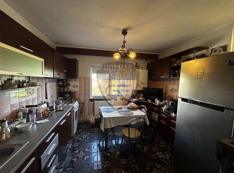 3 camere Tomis Nord TAV-uri etaj 4/8, decomandat 2 băi 79mp balcon centrala gaz