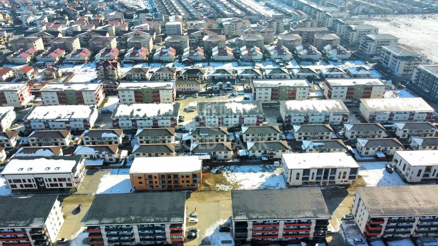 Spatiu Comercial - Zona Floresti - 100mp - Bloc Nou  - VITRINA MARE