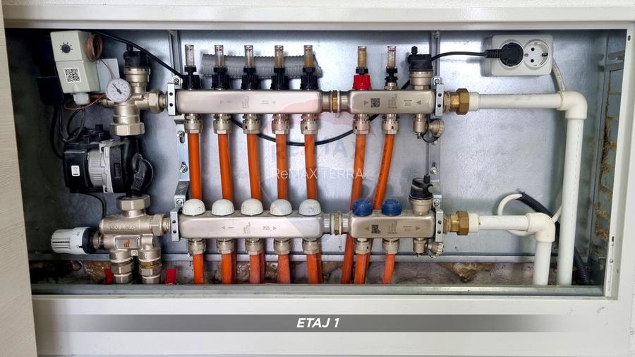 Clădire mixtă de vânzare, 1.055 MC, teren 350 mp str. Fabricii BM - 42