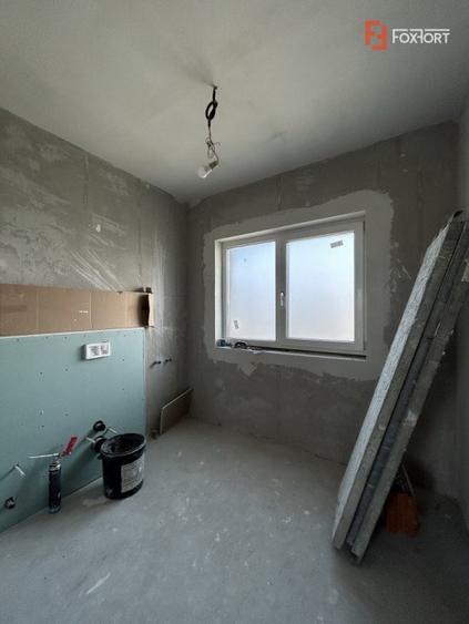 Duplex 4 camere si asfalt, Sacalaz - Parter + Etaj - ID V5368