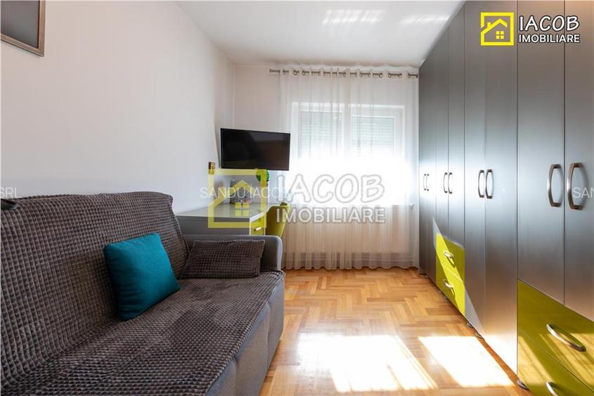 Apartament 3 camere decomandate, central,str. 9 Mai Bacau - 16