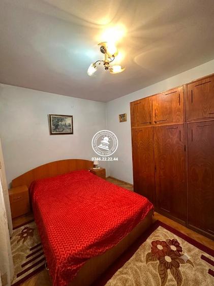 Apartament 3 camere de vanzare etaj intermediar - Podu Ros
