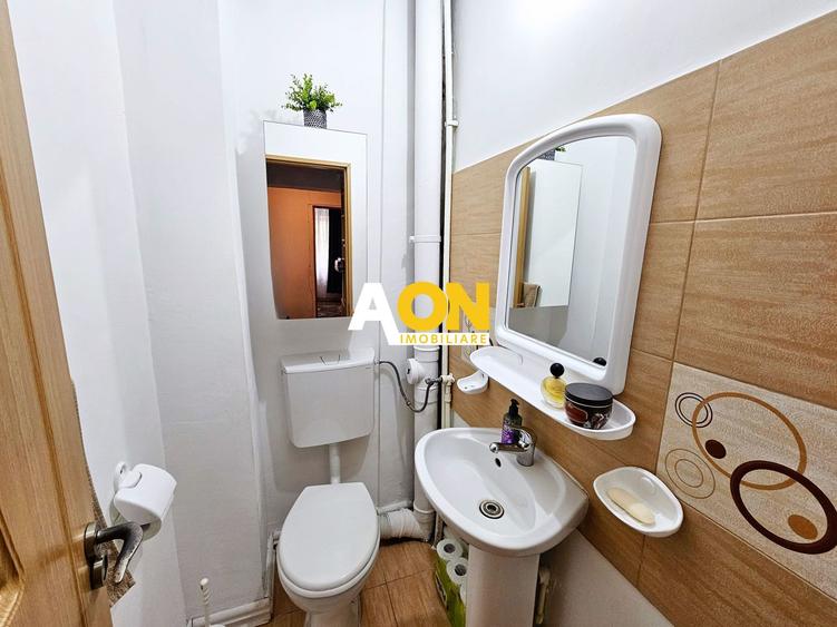 Apartament 4 camere, 2 balcoane, 2 bai, 79 mp utili, zona Closca