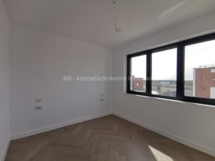 Proprietate exclusivista pe lacul Snagov 490000 euro / Chirie 2500 eu/luna - 47