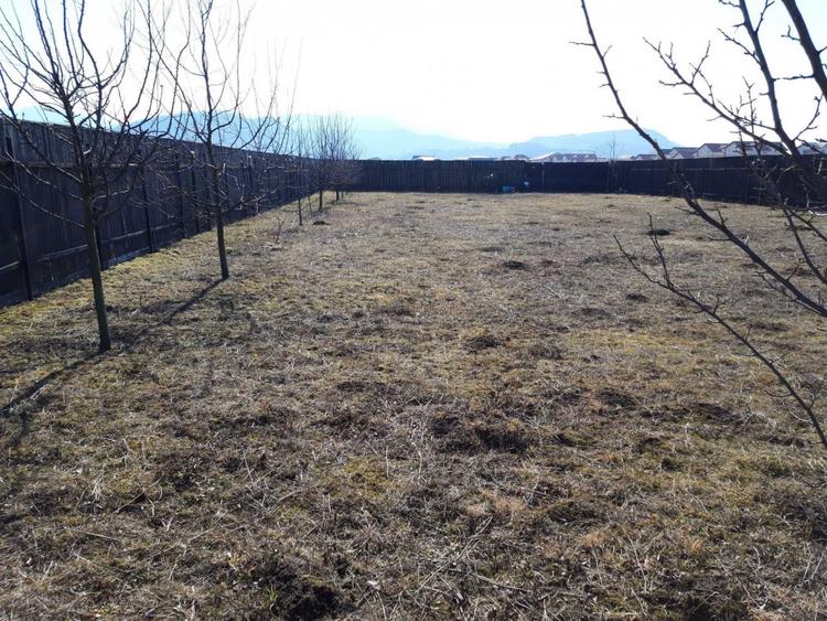 Parcela ingradita in Tractoru zona Ioan Popasu