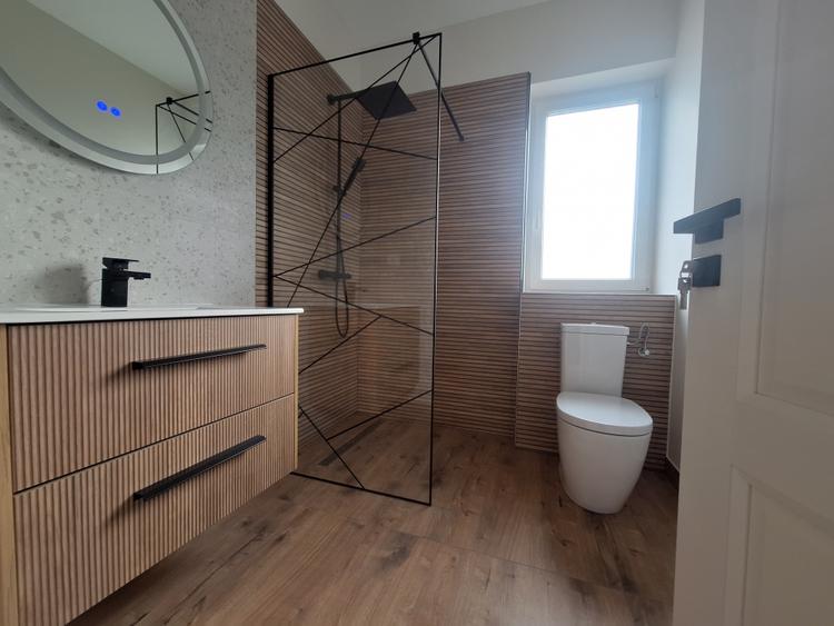 Duplex spatios cu 4 camere in Dumbravita -semineu- la 3 minute de Primarie