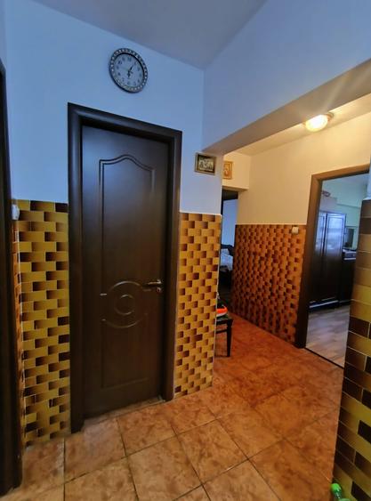 3 camere decomandat Drumul Taberei metrou Valea Ialomiței